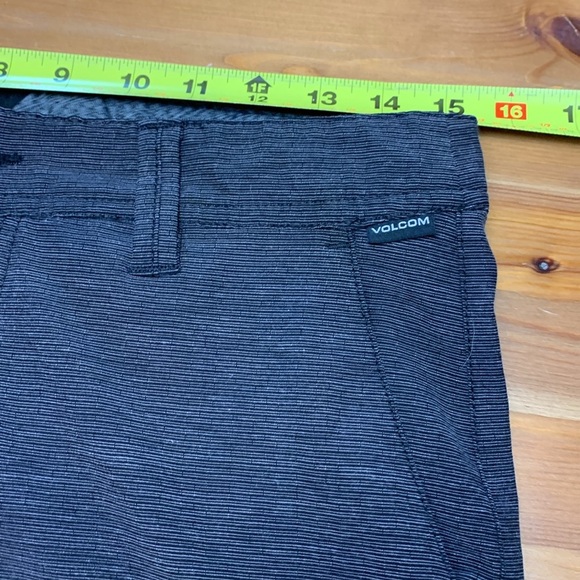 Volcom Surf & Turf Board Shorts- Lightweight, Quick Dry - Picture 7 of 11